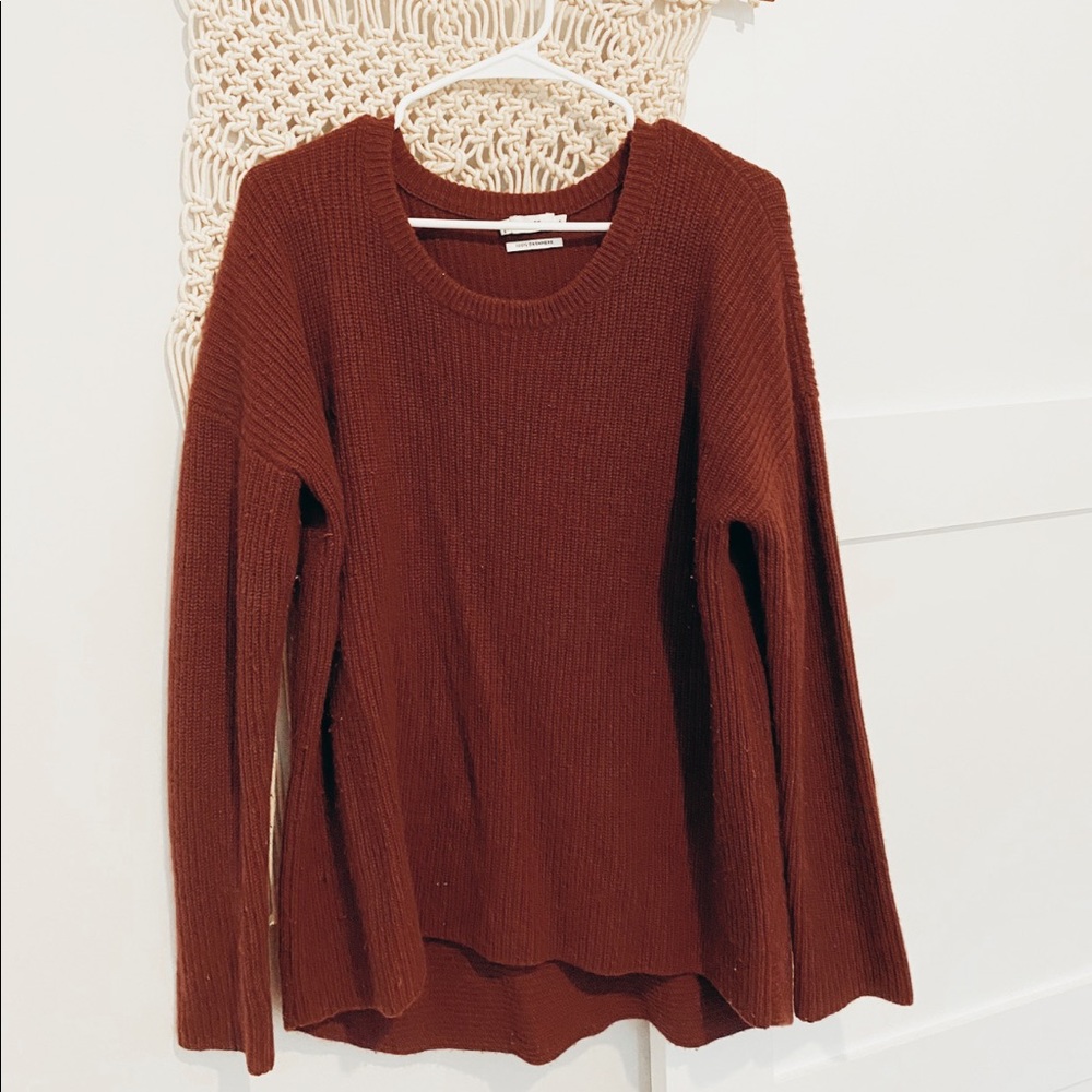 Vince maroon sweater